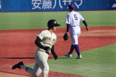作新学院7番菅谷勝ち越しの本塁打-2
