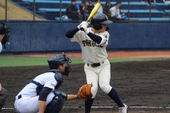 徳島商の2番二塁手・岸本-愛翔（3年）